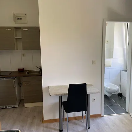 Monteurwohnung Fekete Apartment