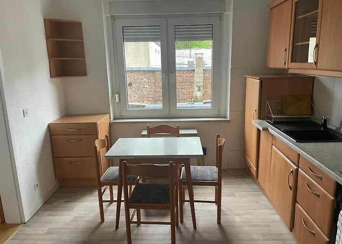 Monteurwohnung Fekete Διαμέρισμα Σόλινγκεν